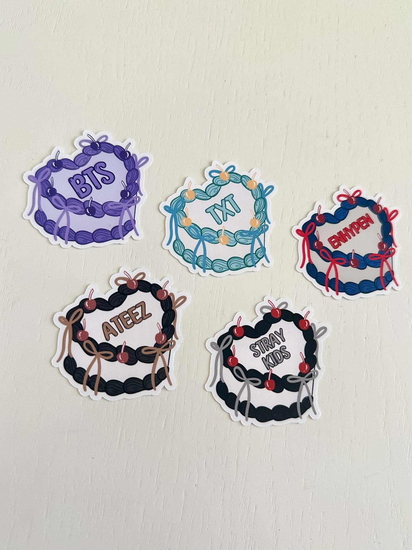 K-Pop Group Heart Cake Stickers