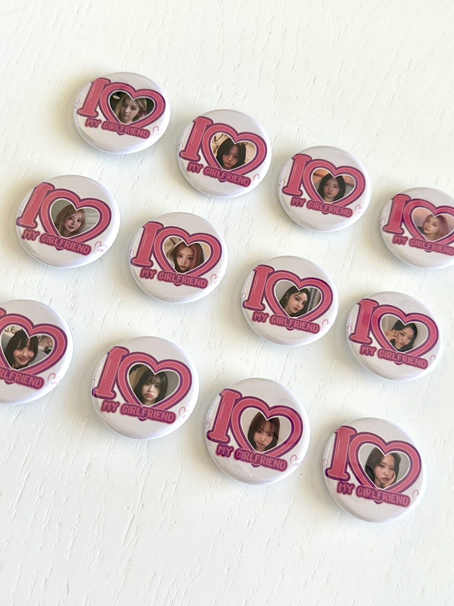 LOONA I Love my Girlfriend Button Pins