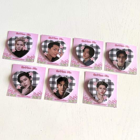 EN- Plaid Heart Button Pins